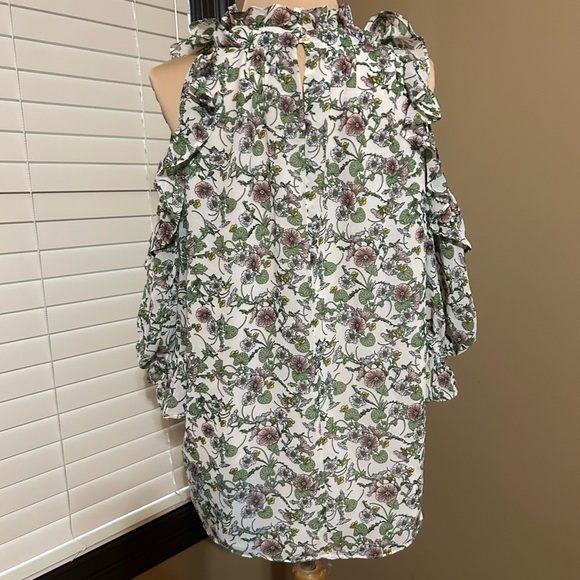 Max Studio Georgette Cold Shoulder Ruffle Top - Picture 5 of 8